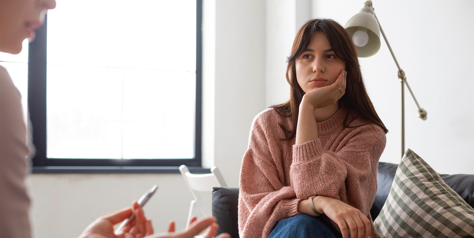La terapia ofrece un espacio de confianza para que el adolescente pueda expresarse libremente y encontrar equilibrio.
